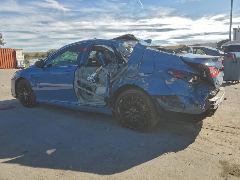 Фото 2 - TOYOTA CAMRY