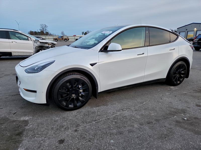 Фото 1 - TESLA MODEL Y