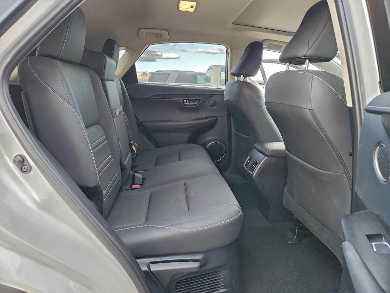 Фото 10 - LEXUS NX