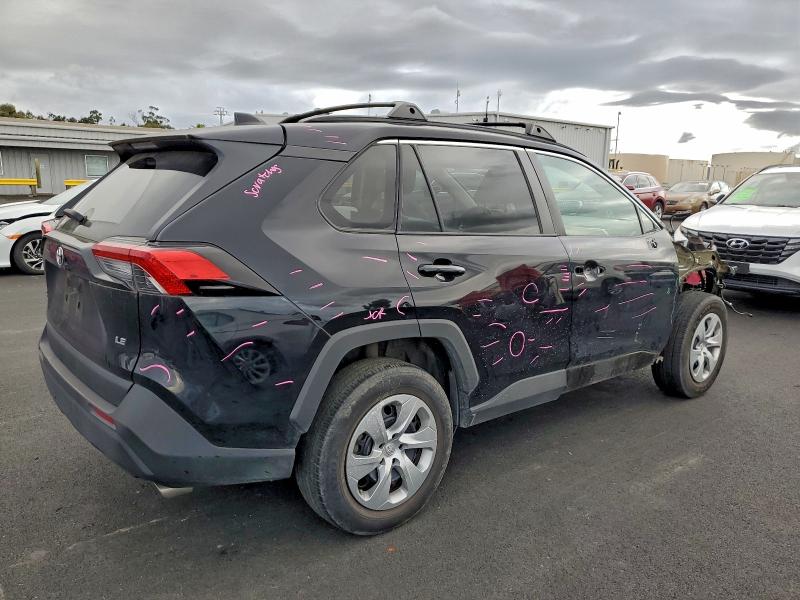 Фото 3 - TOYOTA RAV4