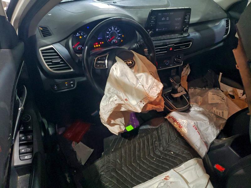 Фото 8 - KIA SELTOS