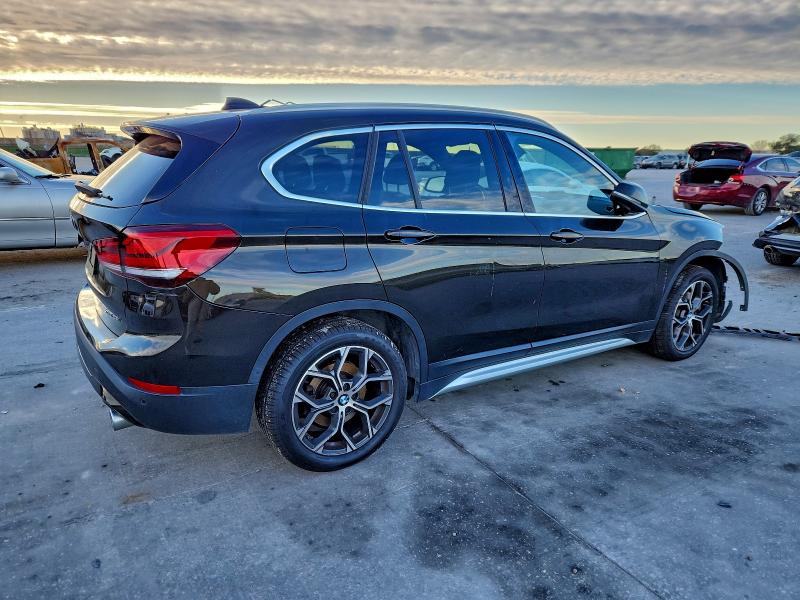 Фото 3 - BMW X1