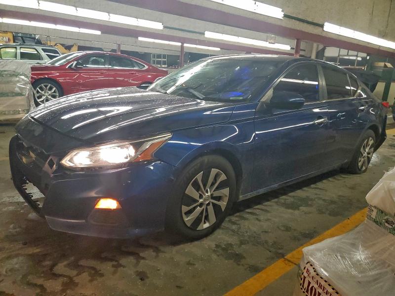 Фото 1 - NISSAN ALTIMA