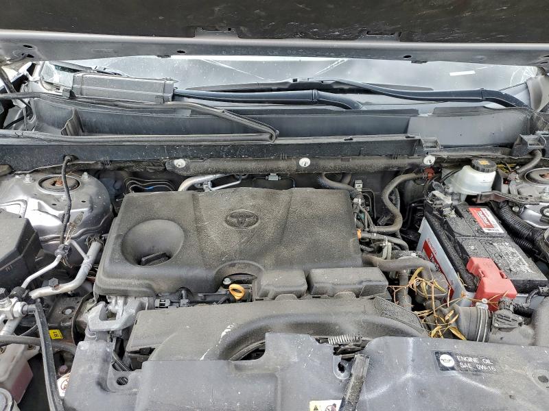 Фото 12 - TOYOTA RAV4