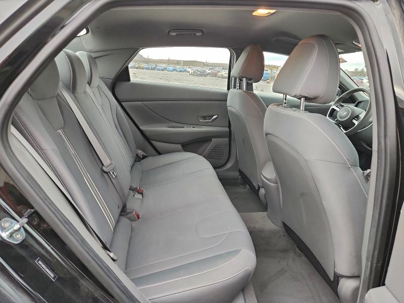 Фото 10 - HYUNDAI ELANTRA