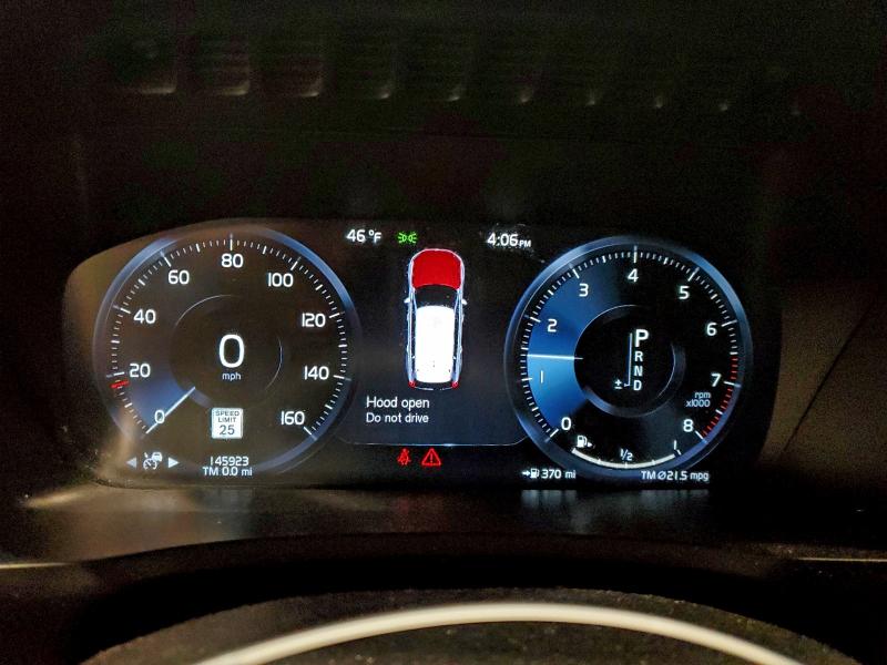 Фото 9 - VOLVO XC90