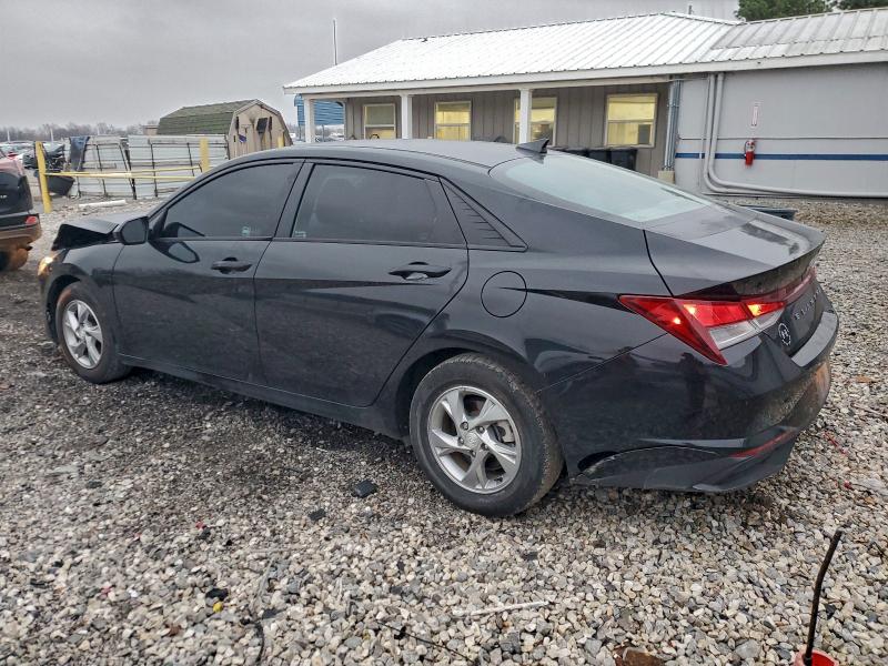 Фото 2 - HYUNDAI ELANTRA