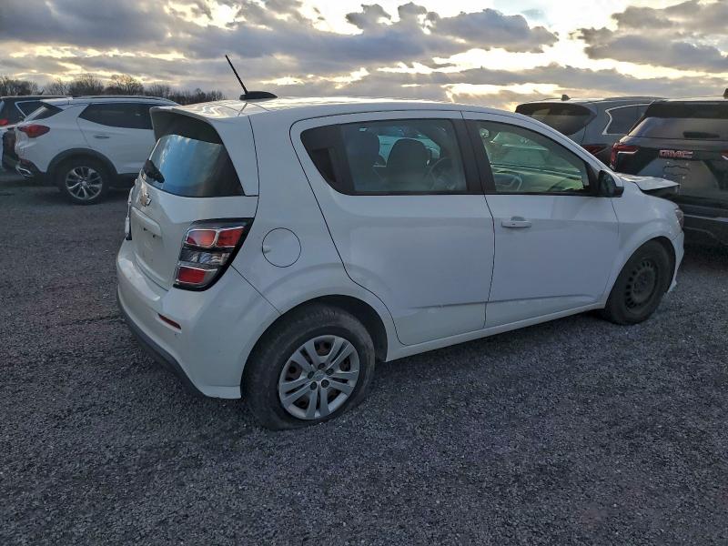 Фото 3 - CHEVROLET SONIC