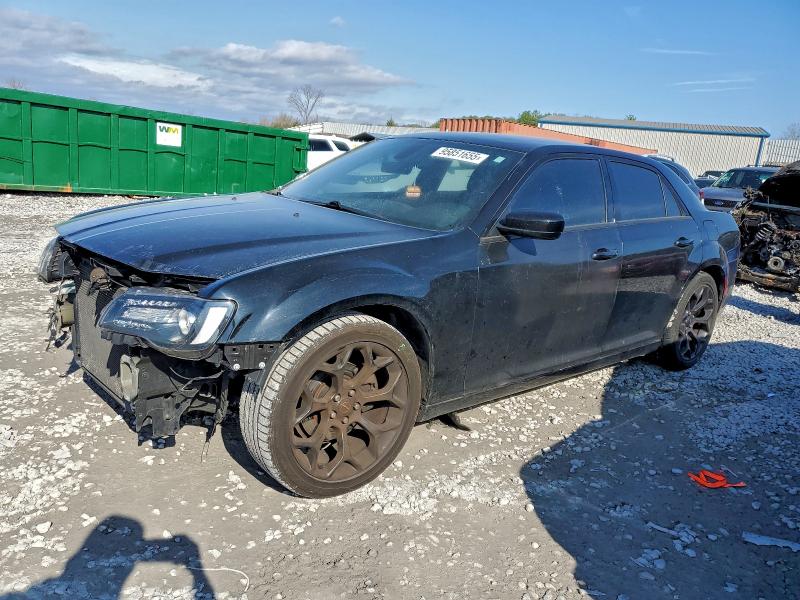 Фото 1 - CHRYSLER 300