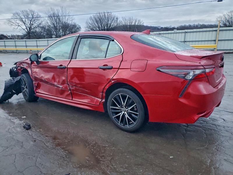 Фото 2 - TOYOTA CAMRY