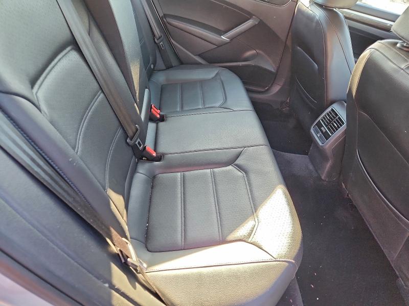 Фото 10 - VOLKSWAGEN PASSAT