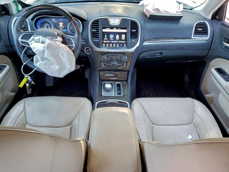 Фото 8 - CHRYSLER 300