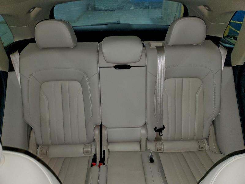 Фото 10 - AUDI Q5