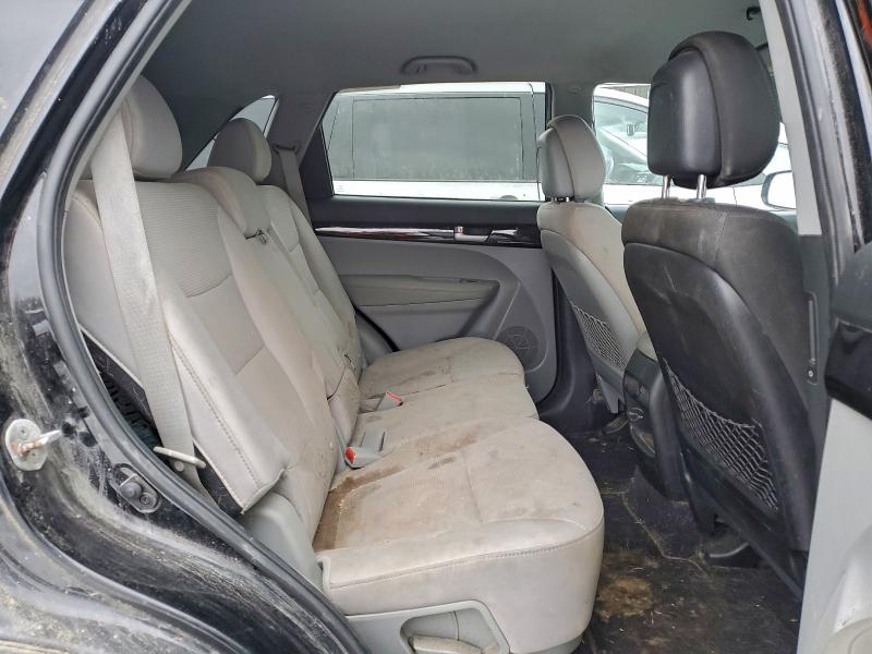 Фото 11 - KIA SORENTO