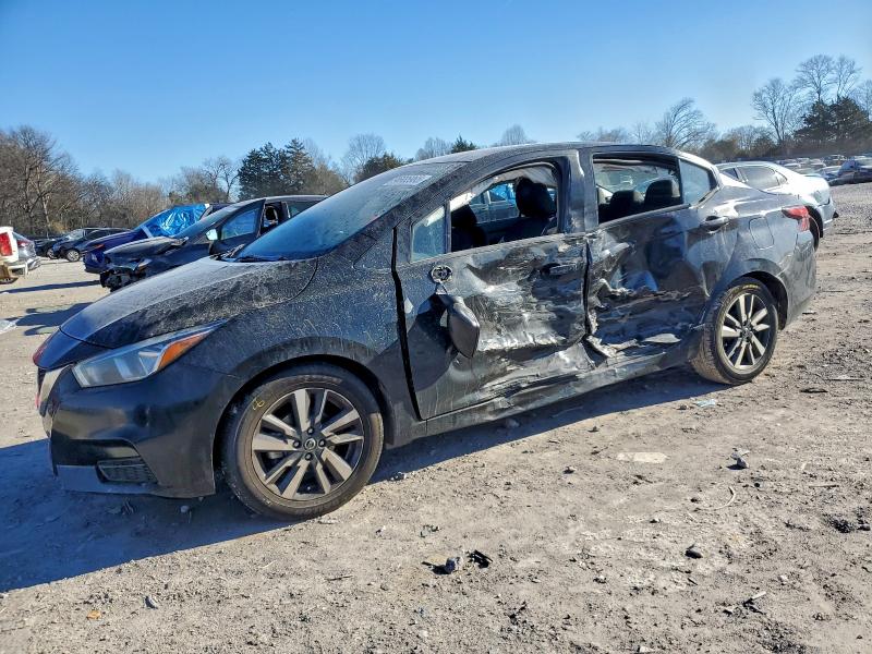 Фото 1 - NISSAN VERSA