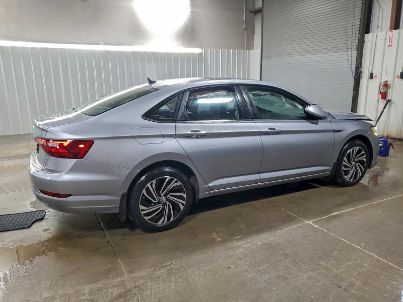 Фото 3 - VOLKSWAGEN JETTA