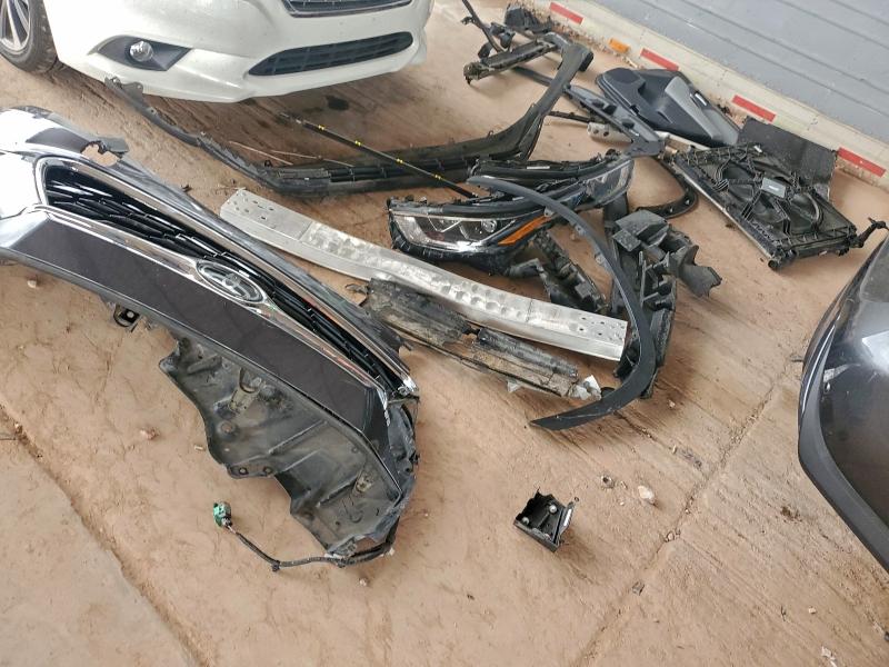 Фото 13 - TOYOTA HIGHLANDER