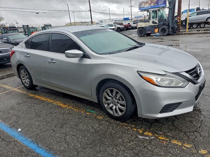 Фото 4 - NISSAN ALTIMA