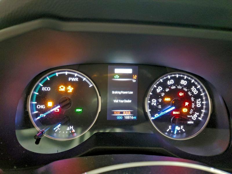 Фото 9 - TOYOTA RAV4