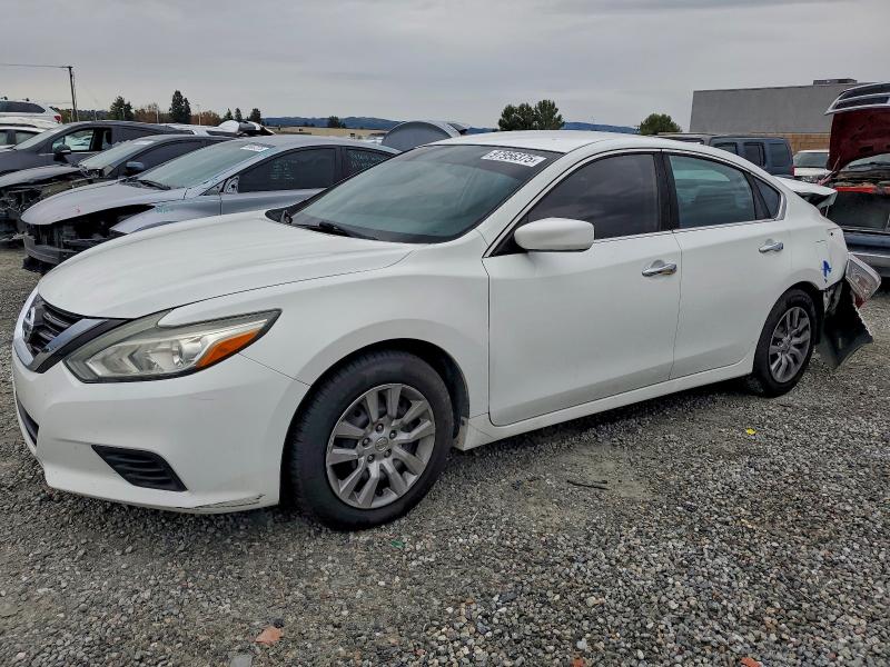 Фото 1 - NISSAN ALTIMA