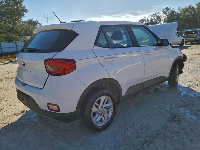 Фото 3 - HYUNDAI VENUE