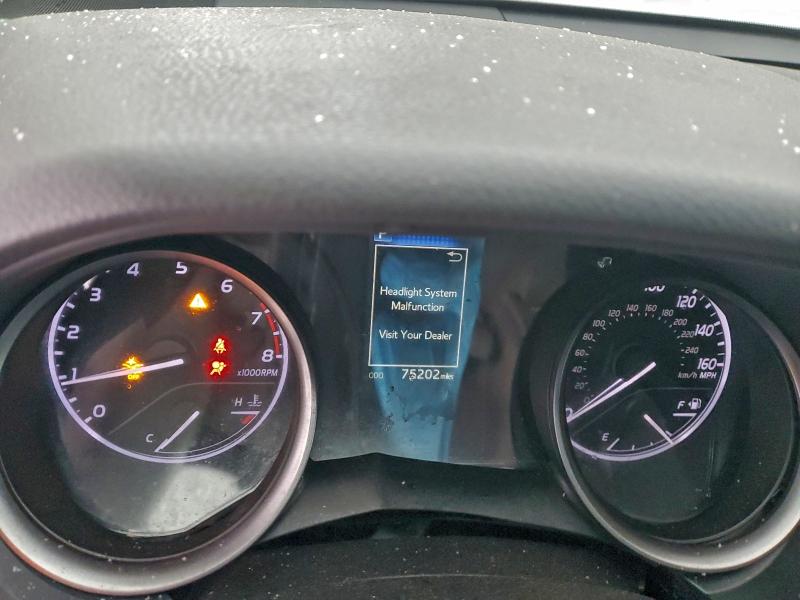 Фото 9 - TOYOTA CAMRY