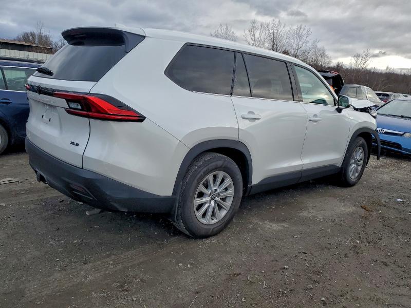 Фото 3 - TOYOTA GRAND HIGH