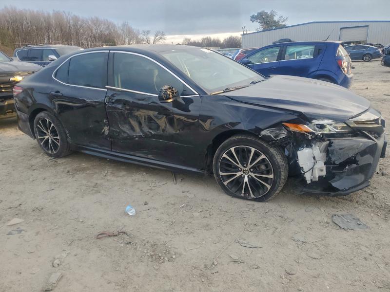 Фото 4 - TOYOTA CAMRY