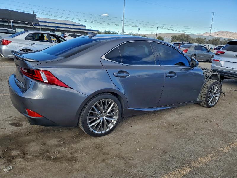 Фото 3 - LEXUS IS