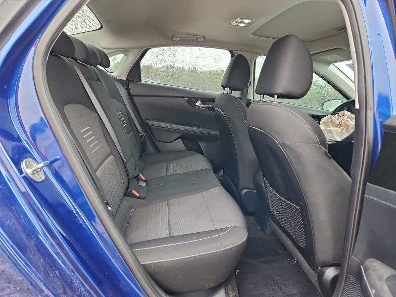 Фото 10 - KIA FORTE