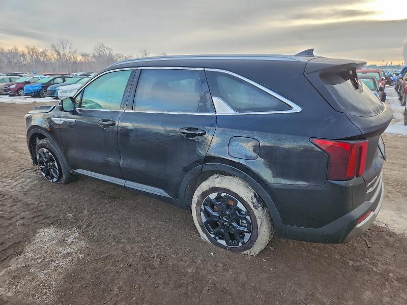 Фото 2 - KIA SORENTO