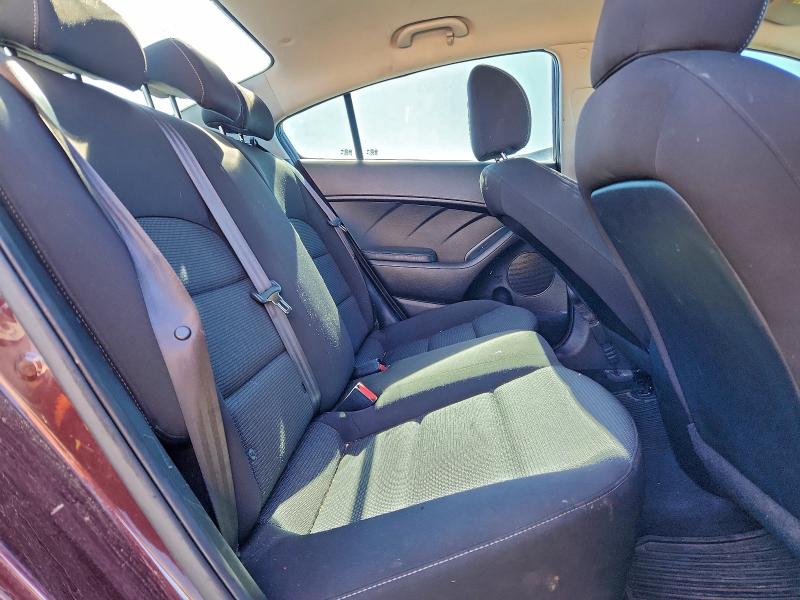 Фото 10 - KIA FORTE