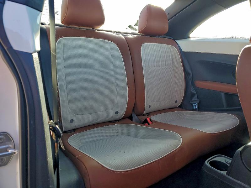 Фото 10 - VOLKSWAGEN BEETLE