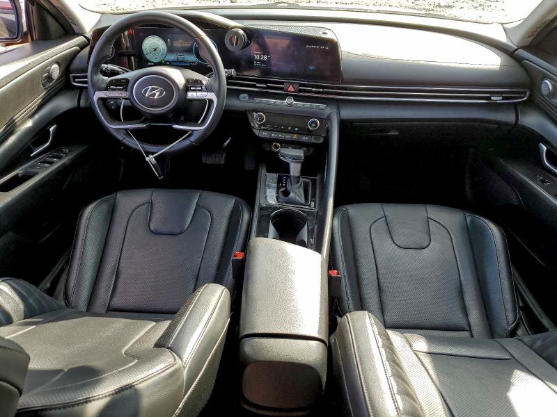 Фото 8 - HYUNDAI ELANTRA