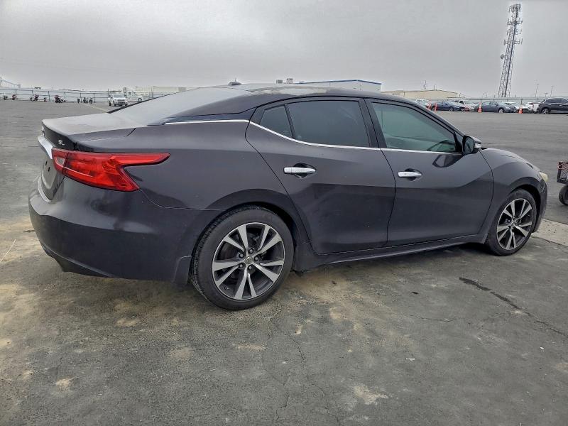 Фото 3 - NISSAN MAXIMA
