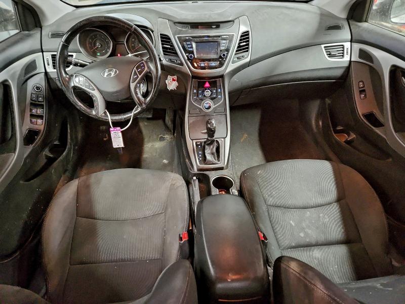 Фото 8 - HYUNDAI ELANTRA