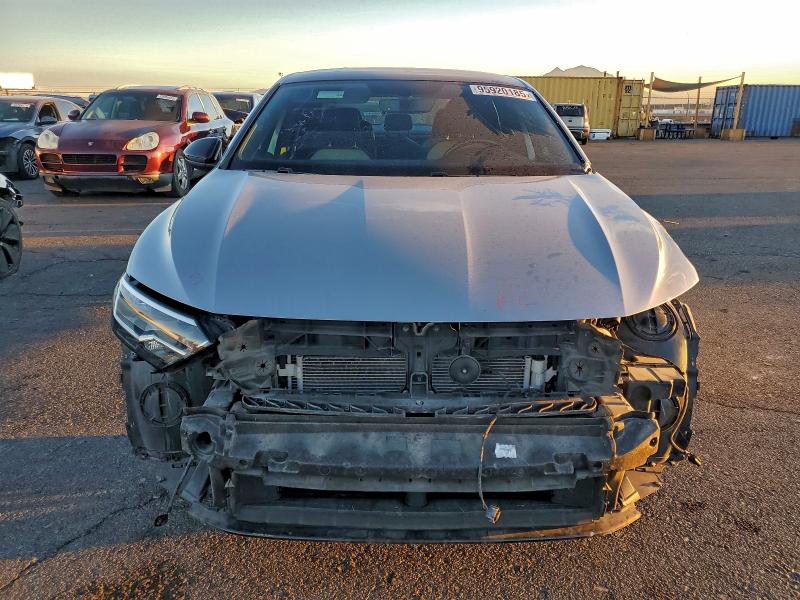 Фото 5 - VOLKSWAGEN JETTA