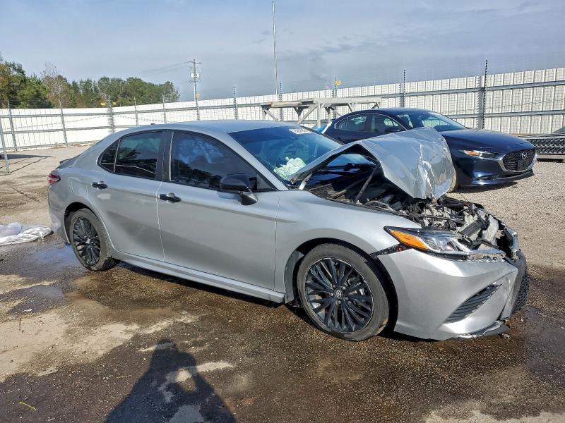 Фото 4 - TOYOTA CAMRY