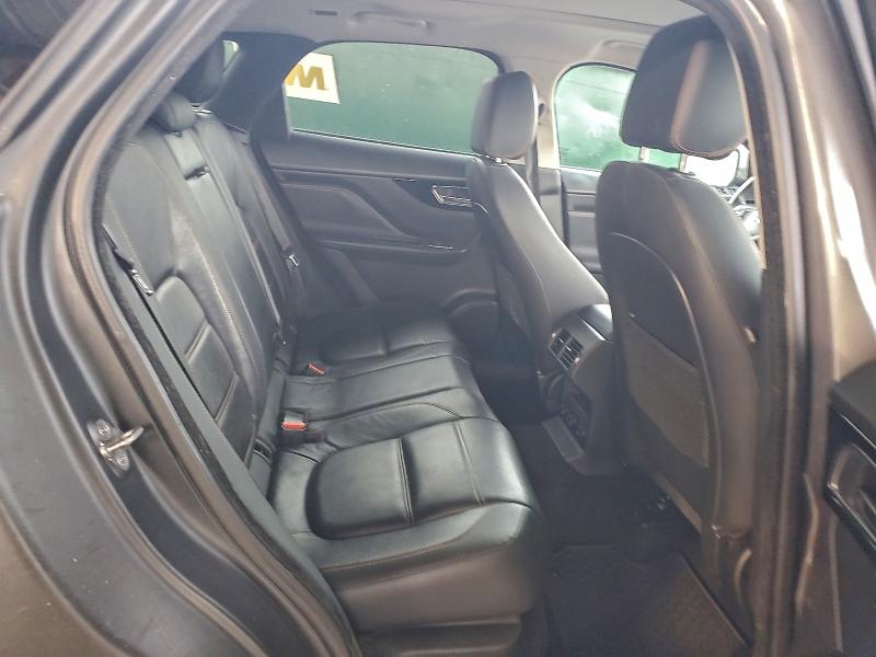 Фото 10 - JAGUAR F-PACE