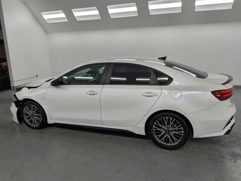 Фото 2 - KIA FORTE