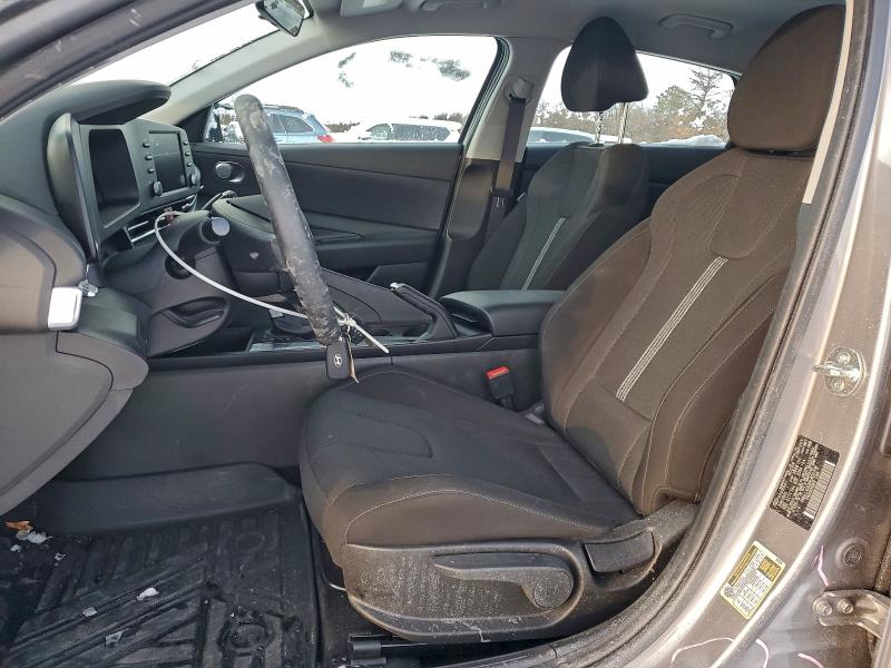 Фото 7 - HYUNDAI ELANTRA