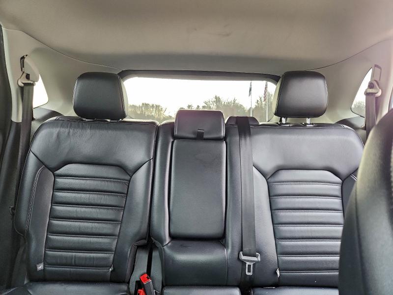 Фото 10 - FORD EDGE