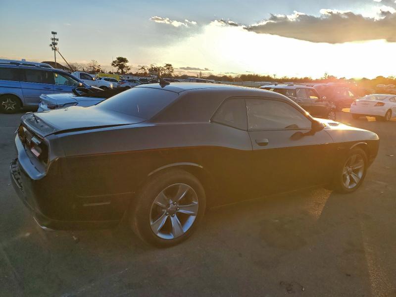 DODGE CHALLENGER 2015 VIN 2C3CDZBT9FH747571