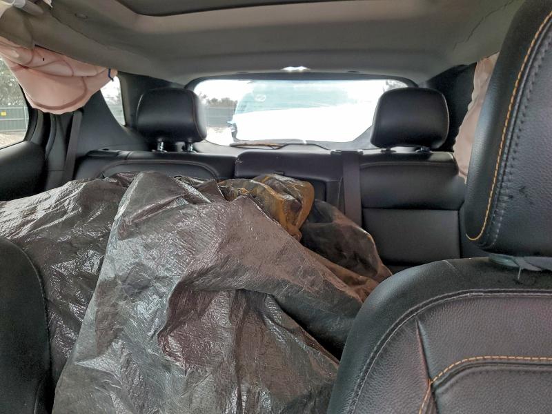 Фото 10 - CHEVROLET EQUINOX