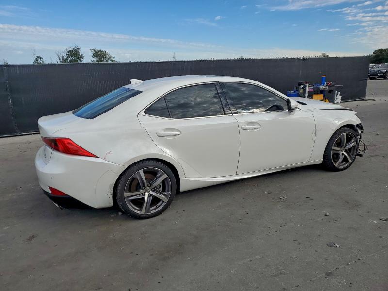 Фото 3 - LEXUS IS