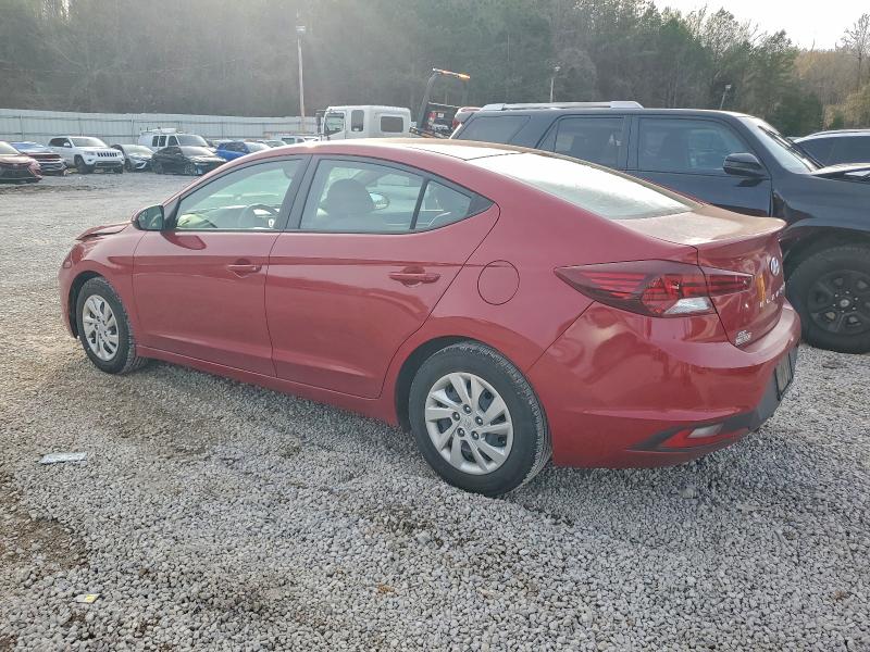 Фото 2 - HYUNDAI ELANTRA