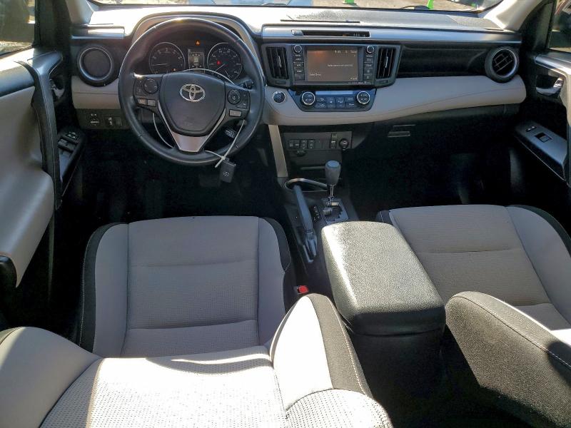 Фото 8 - TOYOTA RAV4