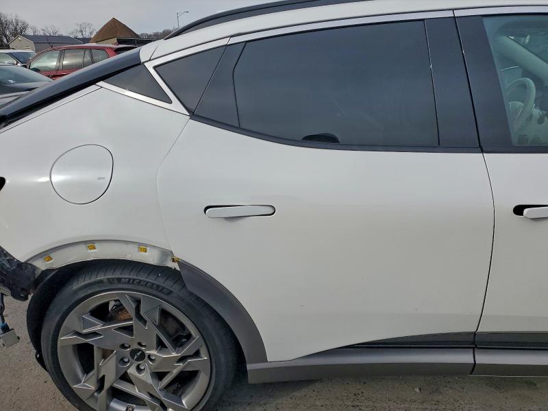 GENESIS GV60 PERFO 2024 VIN KMUKEDSB7RU021706