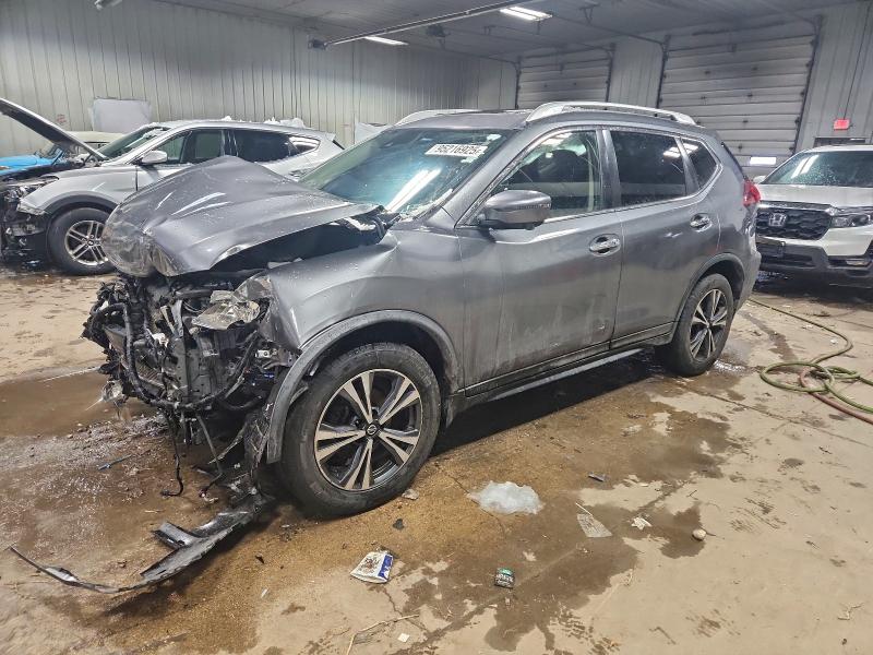 Фото 1 - NISSAN ROGUE