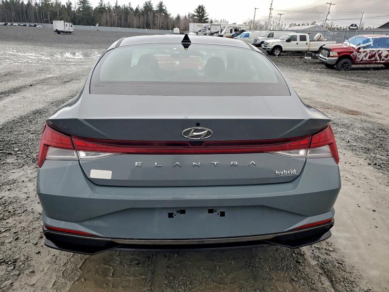 Фото 6 - HYUNDAI ELANTRA